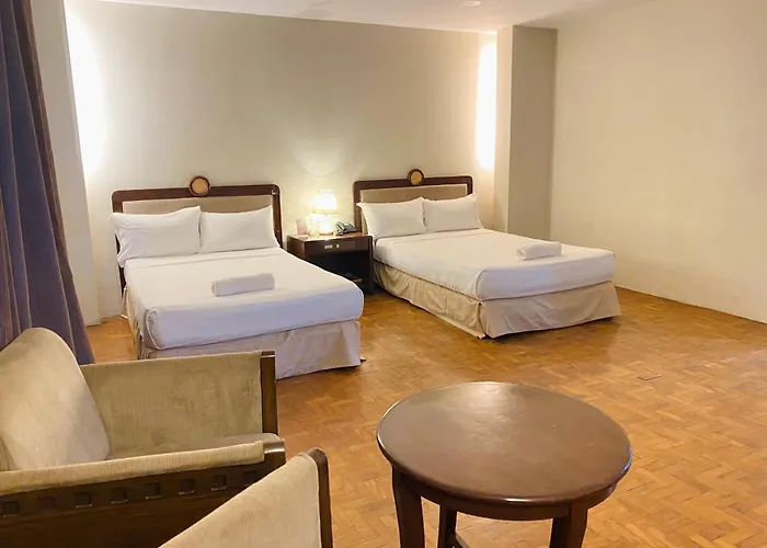 Century Plaza ホテル 3*