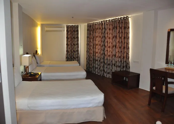 Century Plaza 3* セブ市