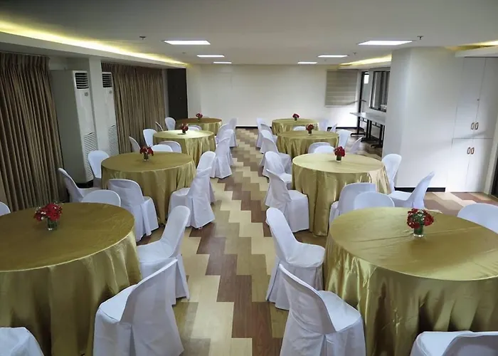 ホテル Century Plaza 3*