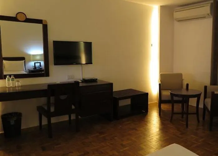 ホテル Century Plaza 3*