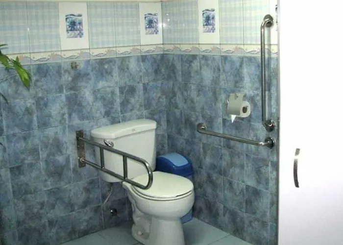 Century Plaza 3*